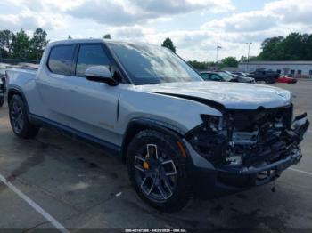  Salvage Rivian R1T