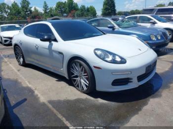  Salvage Porsche Panamera