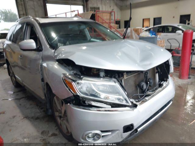  Salvage Nissan Pathfinder