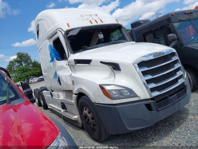  Salvage Freightliner New Cascadia 126