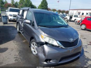  Salvage Toyota Sienna