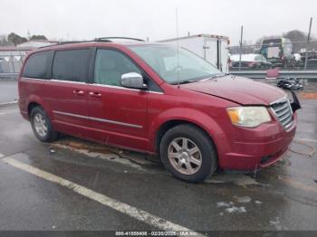  Salvage Chrysler Town & Country