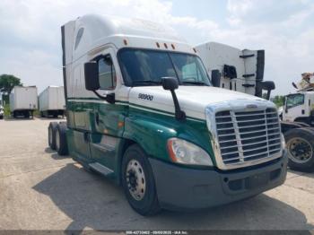  Salvage Freightliner Cascadia 125