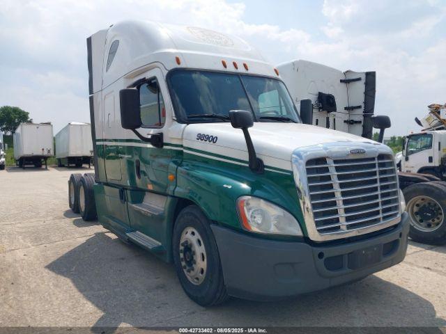  Salvage Freightliner Cascadia 125