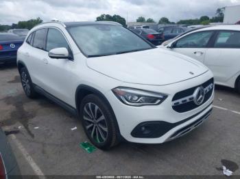  Salvage Mercedes-Benz GLA
