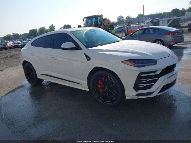  Salvage Lamborghini Urus