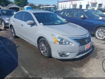  Salvage Nissan Altima