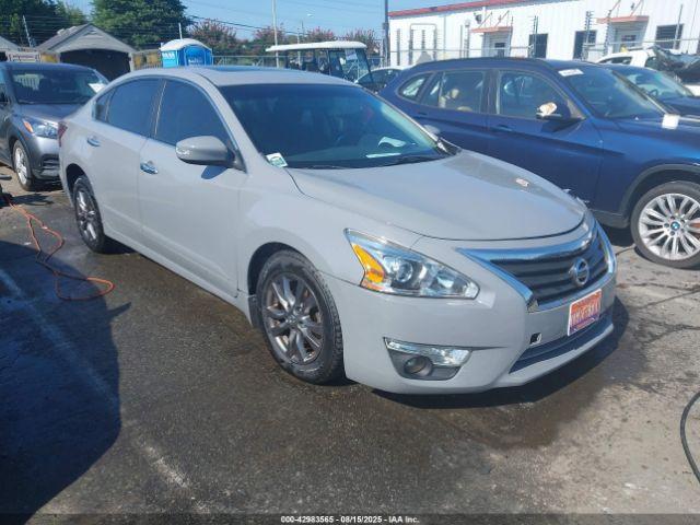  Salvage Nissan Altima