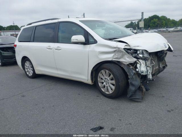  Salvage Toyota Sienna