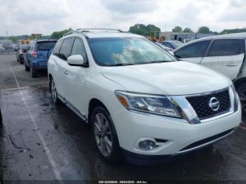  Salvage Nissan Pathfinder