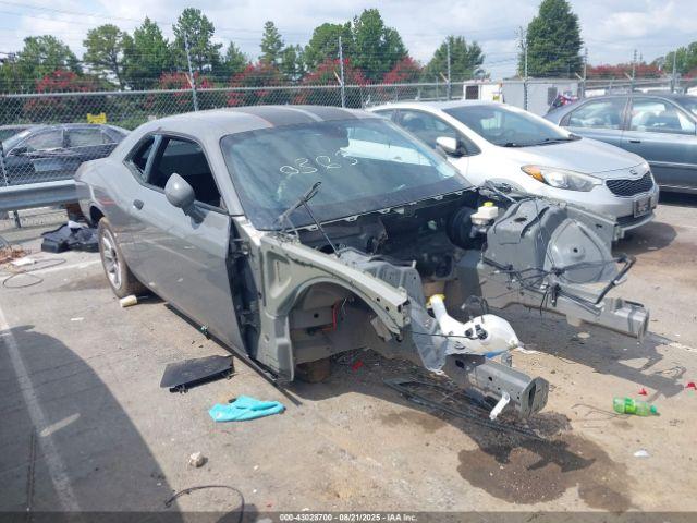  Salvage Dodge Challenger