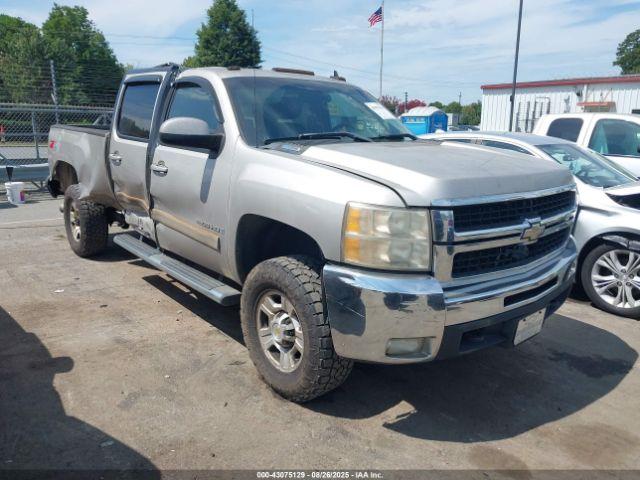  Salvage Chevrolet Silverado 2500