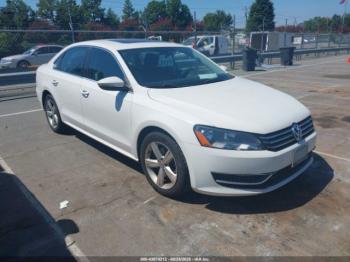  Salvage Volkswagen Passat