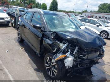  Salvage Nissan Kicks