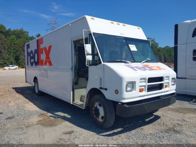 Salvage Freightliner Chassis