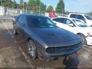  Salvage Dodge Challenger