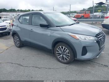  Salvage Nissan Kicks
