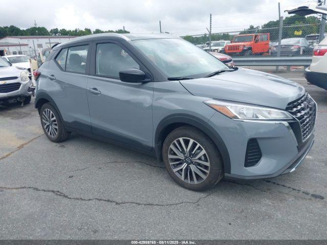  Salvage Nissan Kicks