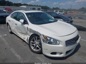  Salvage Nissan Maxima