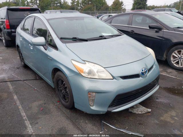  Salvage Toyota Prius