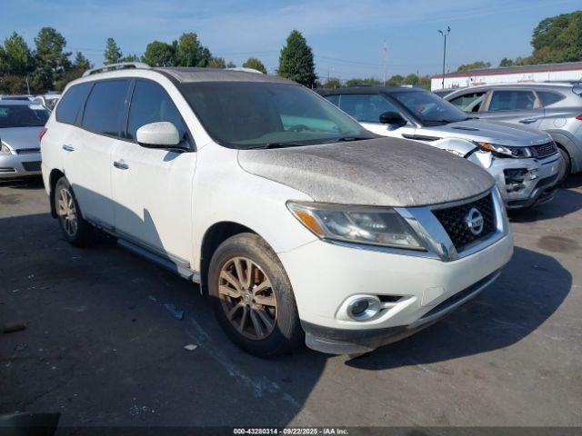  Salvage Nissan Pathfinder