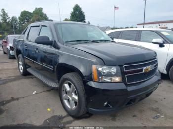 Salvage Chevrolet Avalanche 1500