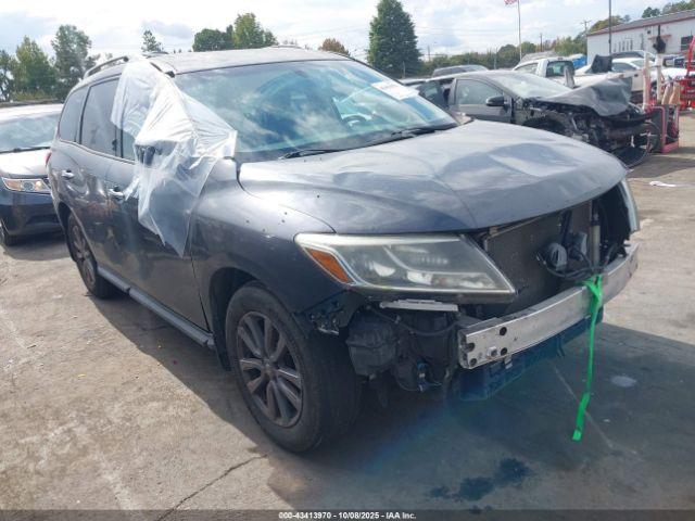  Salvage Nissan Pathfinder