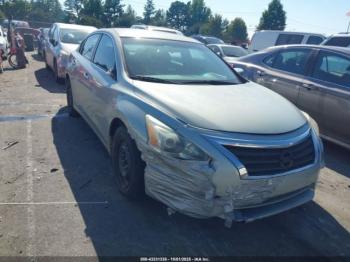  Salvage Nissan Altima