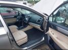 Subaru Outback 2.5i Image 10