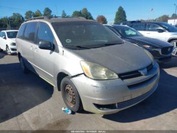  Salvage Toyota Sienna