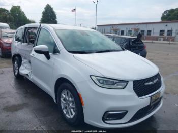  Salvage Chrysler Pacifica
