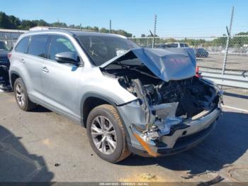  Salvage Toyota Highlander