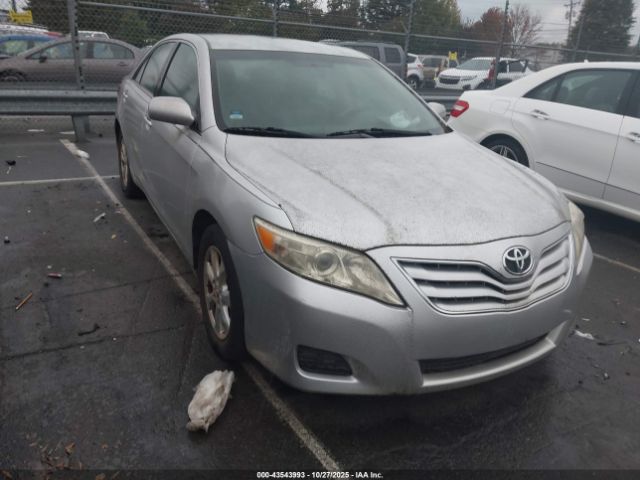 Toyota Camry Le Image 1