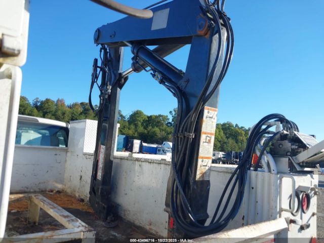 Ford F-550 Xl Image 2