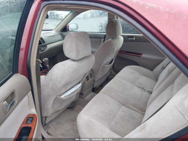 Toyota Camry Xle Image 2