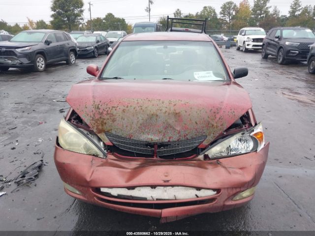 Toyota Camry Xle Image 10