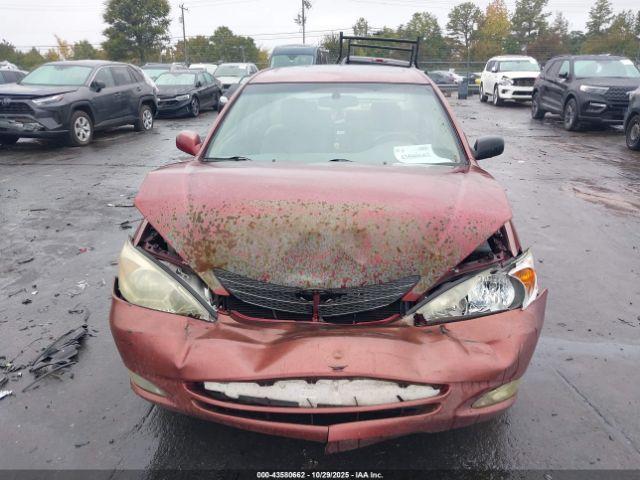 Toyota Camry Xle Image 10