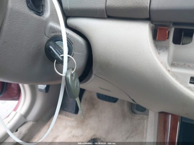 Toyota Camry Xle Image 11