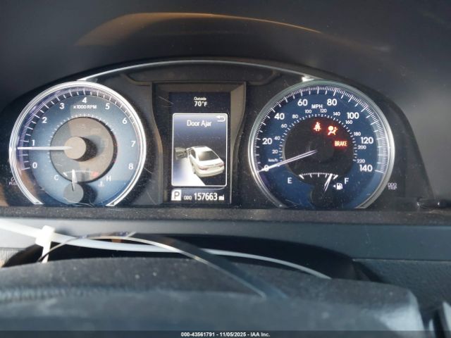 Toyota Camry Le Image 7