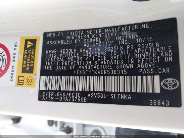 Toyota Camry Le Image 8