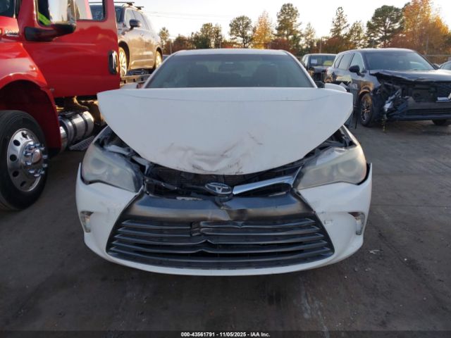 Toyota Camry Le Image 13