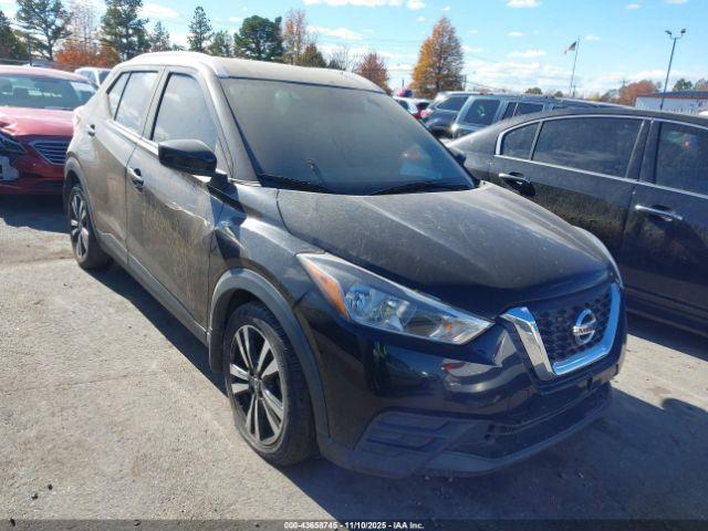  Salvage Nissan Kicks