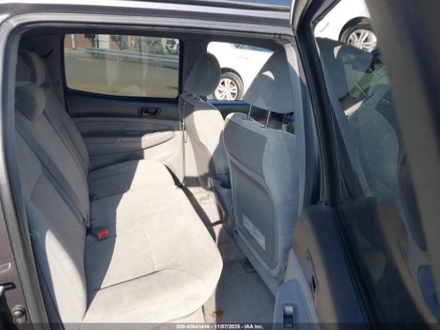 Toyota Tacoma Prerunner Image 4