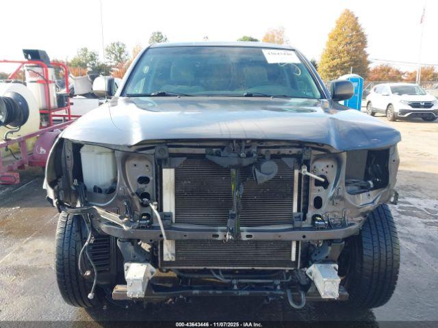 Toyota Tacoma Prerunner Image 9