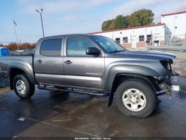 Toyota Tacoma Prerunner Image 13