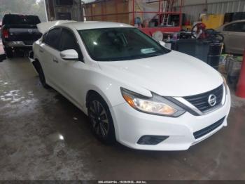  Salvage Nissan Altima