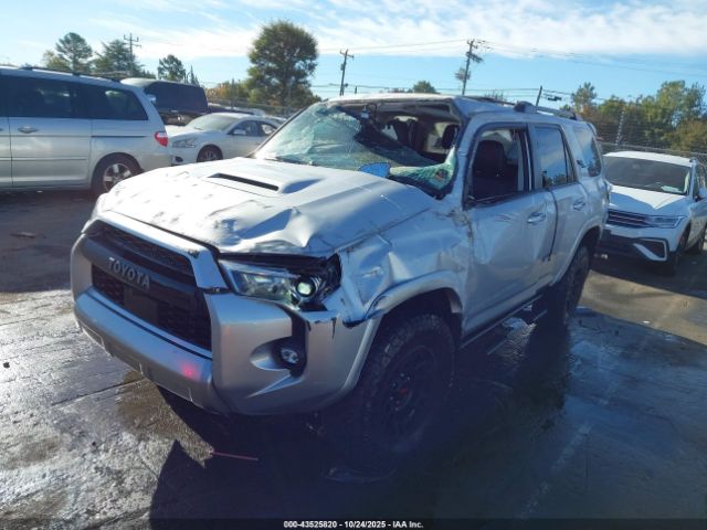 Toyota 4Runner Trd Off Road Premium Image 2