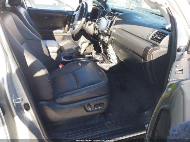 Toyota 4Runner Trd Off Road Premium Image 8