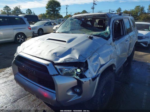 Toyota 4Runner Trd Off Road Premium Image 5