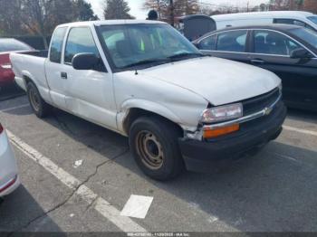  Salvage Chevrolet S-10